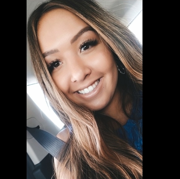 Meet your Posher, Olivia - Picture 1 of 1